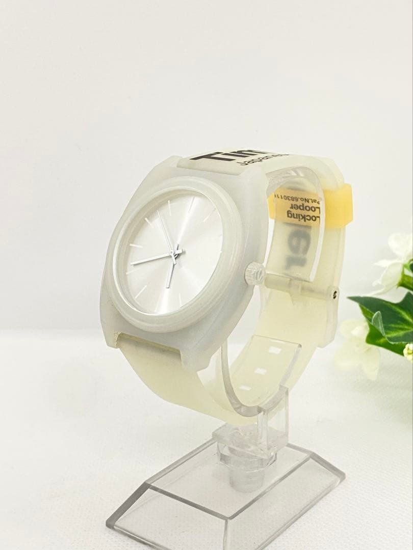 NIXON Time Teller Silver Dial White Rubber Watch New Battery Used Authentic Japa