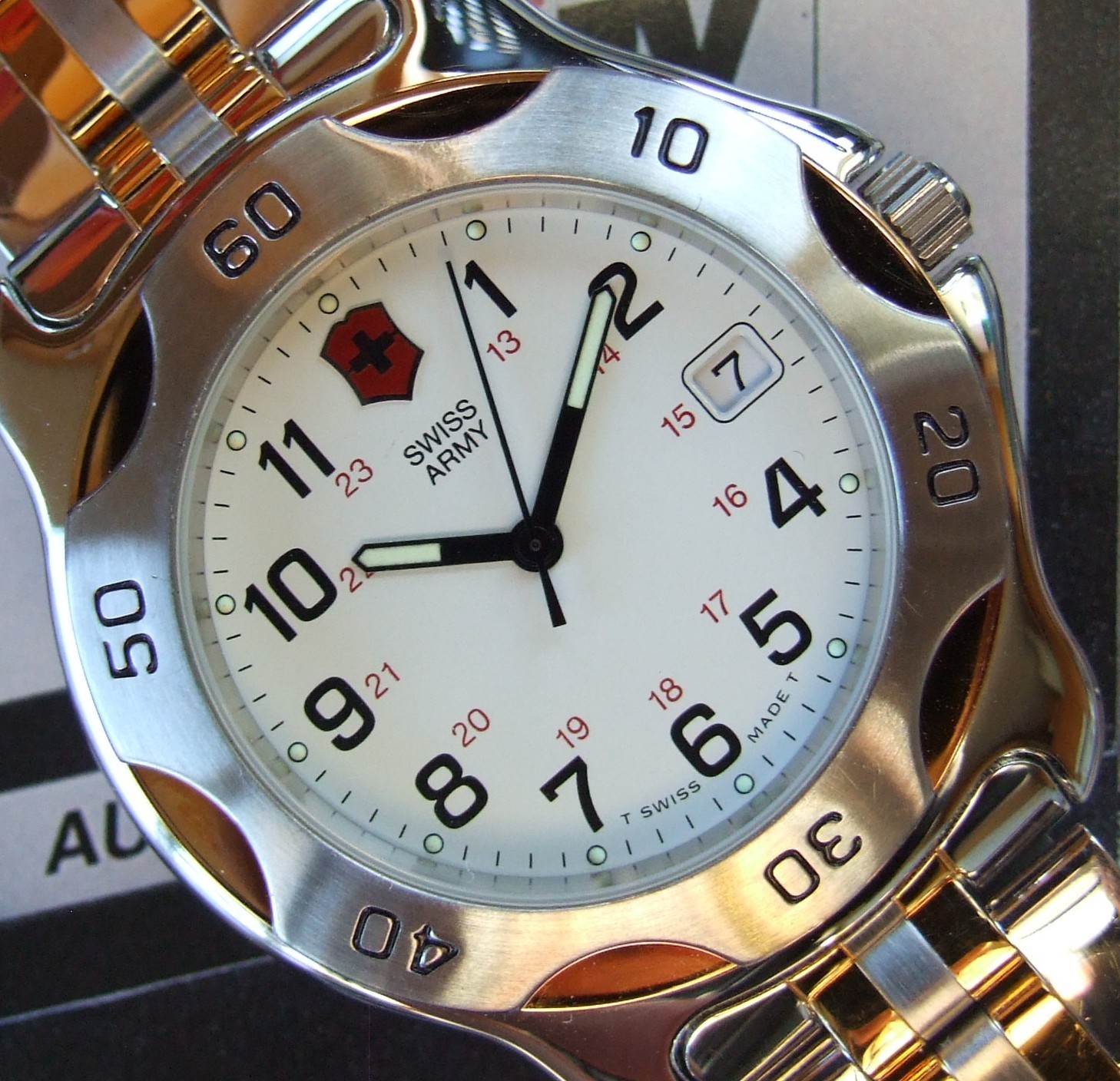 NOS SWISS ARMY~Mens ClaSSiC OFFICERS 1884 Polished GOLD TT RATCHET~FULL Bracelet